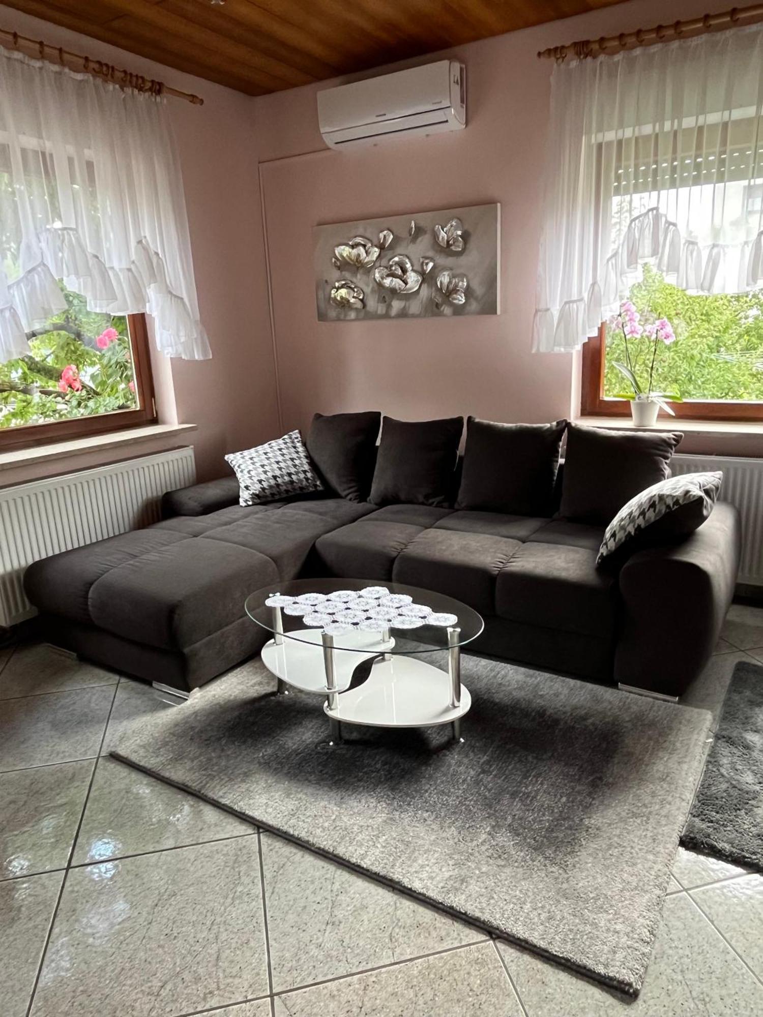 Anita Apartment
